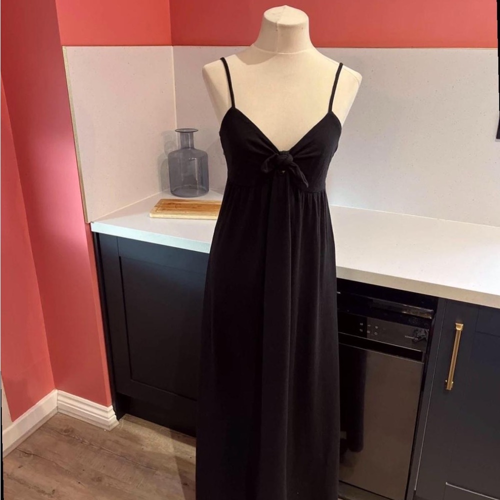 Elegant Black Spaghetti Strap Maxi Dress